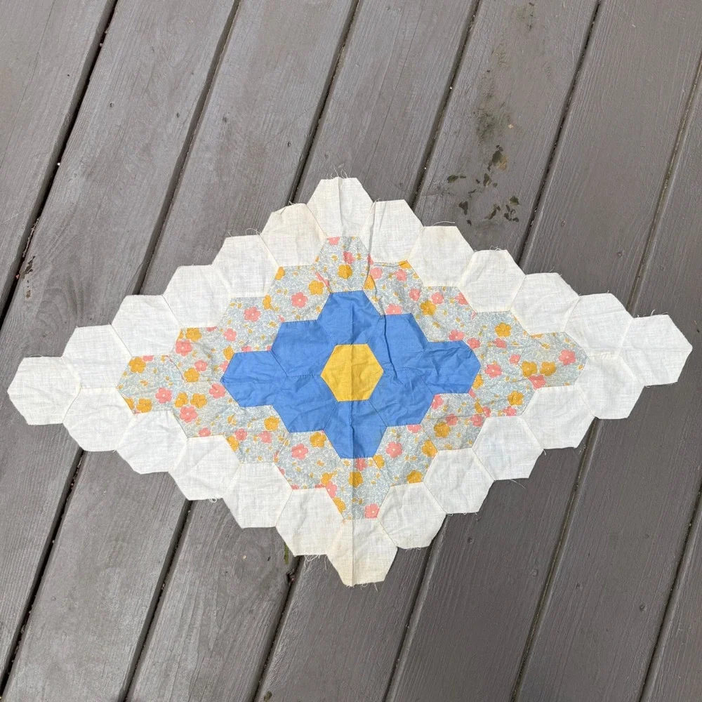 2.7.1 Vtg Hand Pieced Grandmother's Flower Garden Quilt Block 33.5x20.25 Hexagon